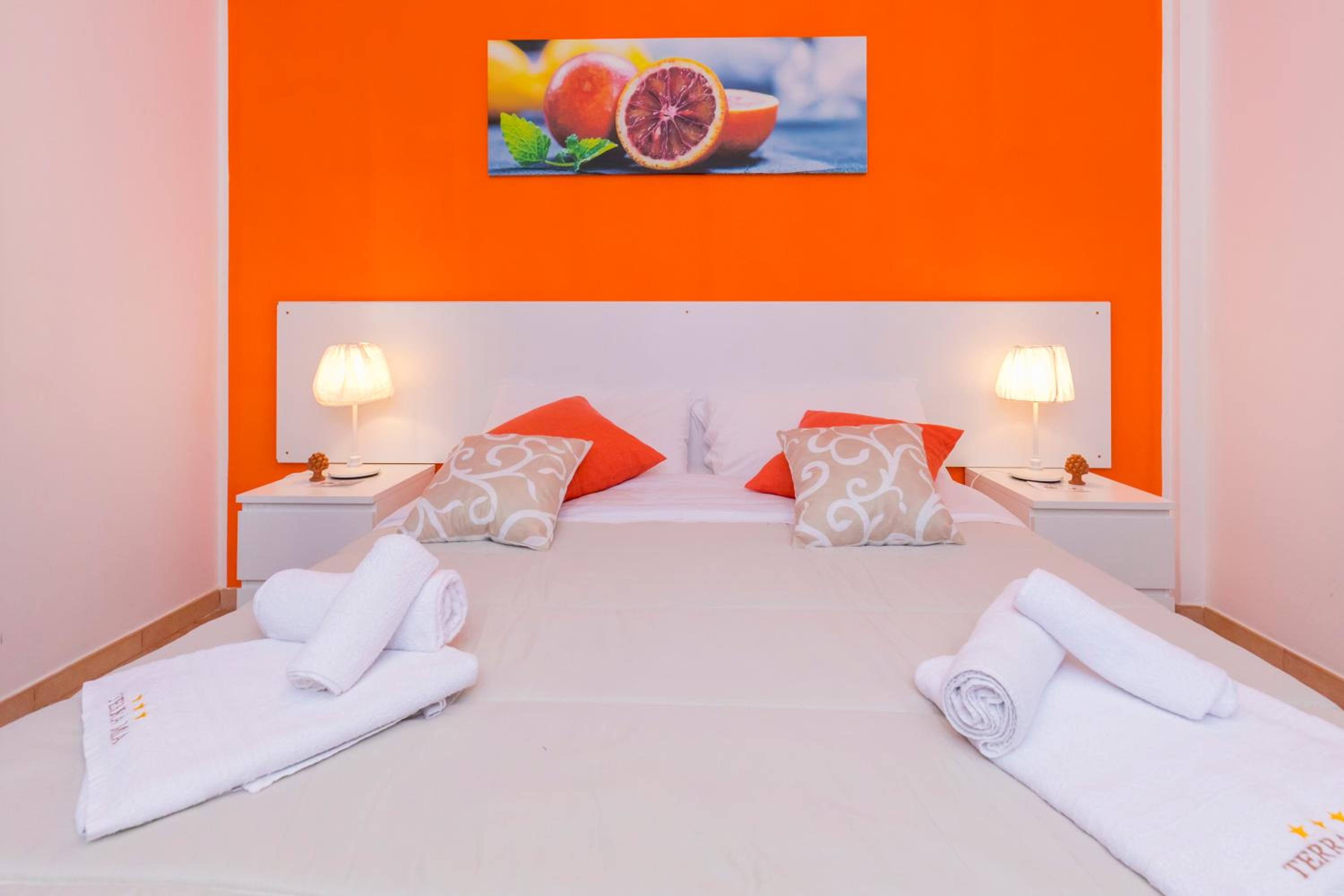 Double or Twin Room with Extra Bed - Photo 2