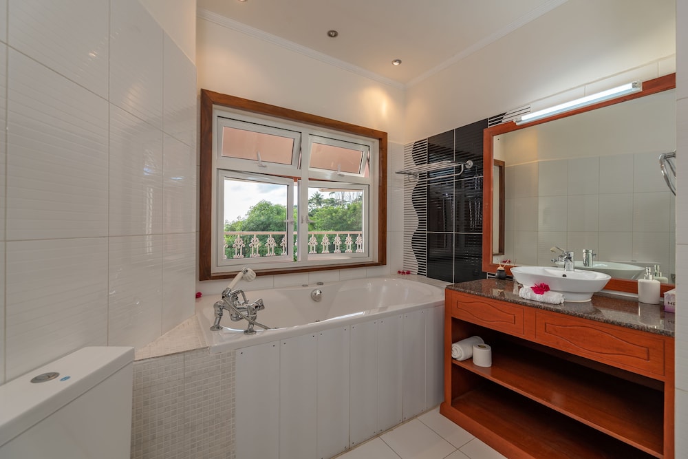 Superior Deluxe Double Room photo 3