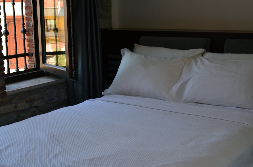 Standard Double Room, 1 Double Bed photo 2