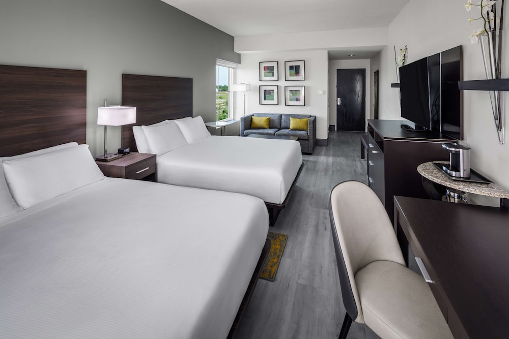Room, Multiple Beds, Non Smoking - Photo 3