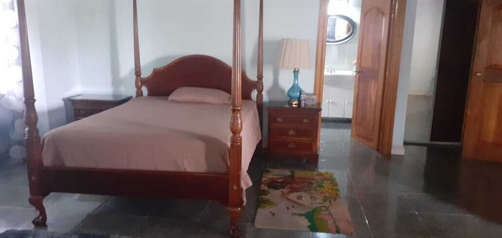 Sunrise Room photo 2