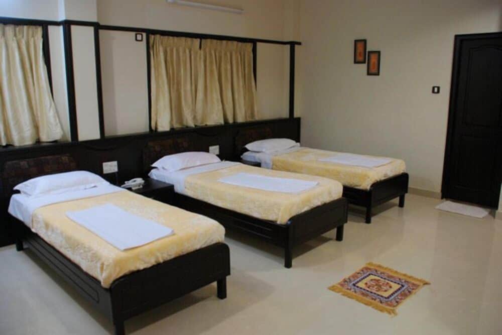 Triple Room (Non AC) photo 3
