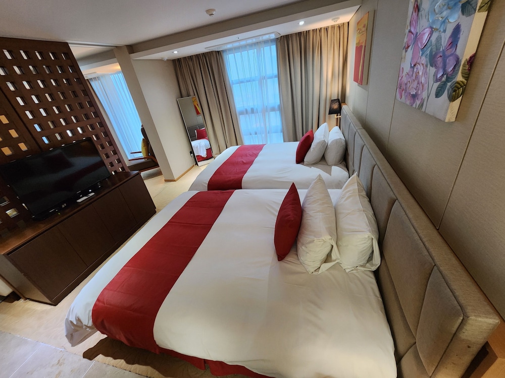 Executive Suite photo 2