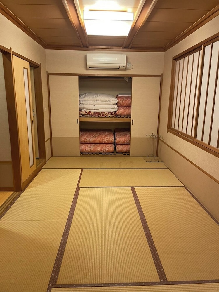 Japanese-style room 13.5 tatami mats, Non Smoking photo 3