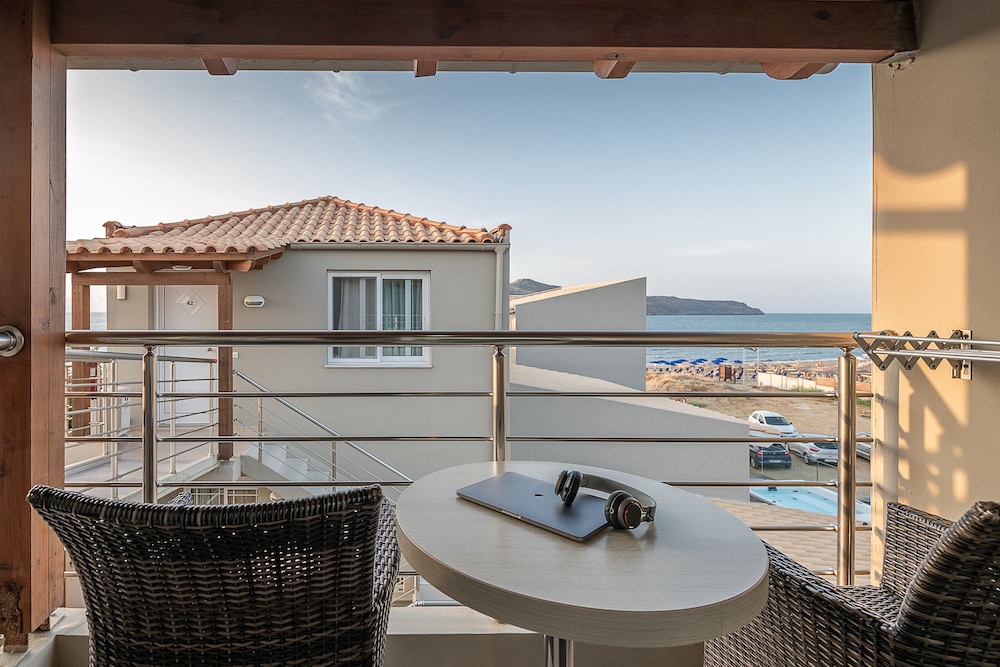 Superior Apartment, 1 Bedroom, Partial Sea View
