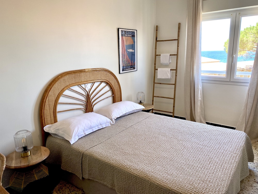 Double Room, 1 Double Bed, Sea View - Photo 2