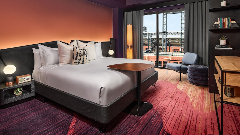 Suite, 1 King Bed (Mile High) - Photo 1