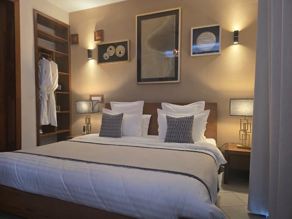Deluxe Suite, Balcony, City View