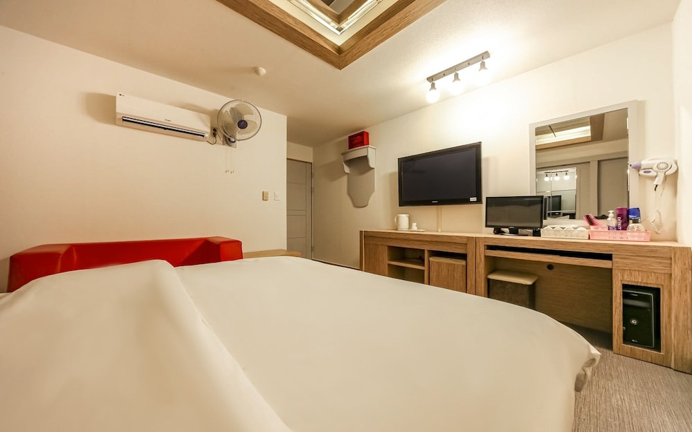 Room (General room-mirror room) - Photo 9