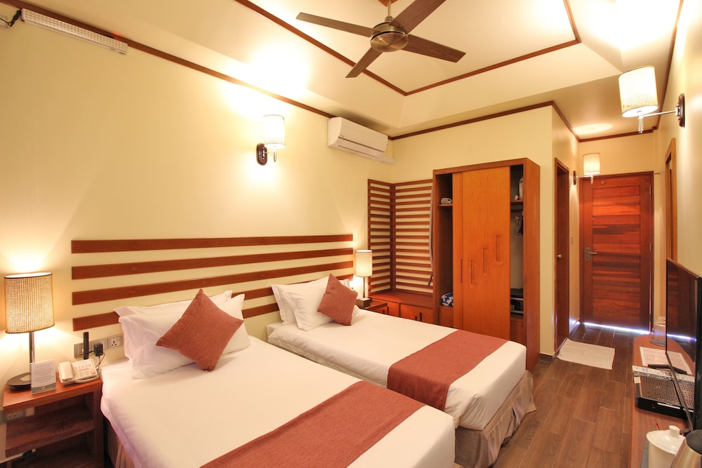 Standard Double or Twin Room, City View photo 2