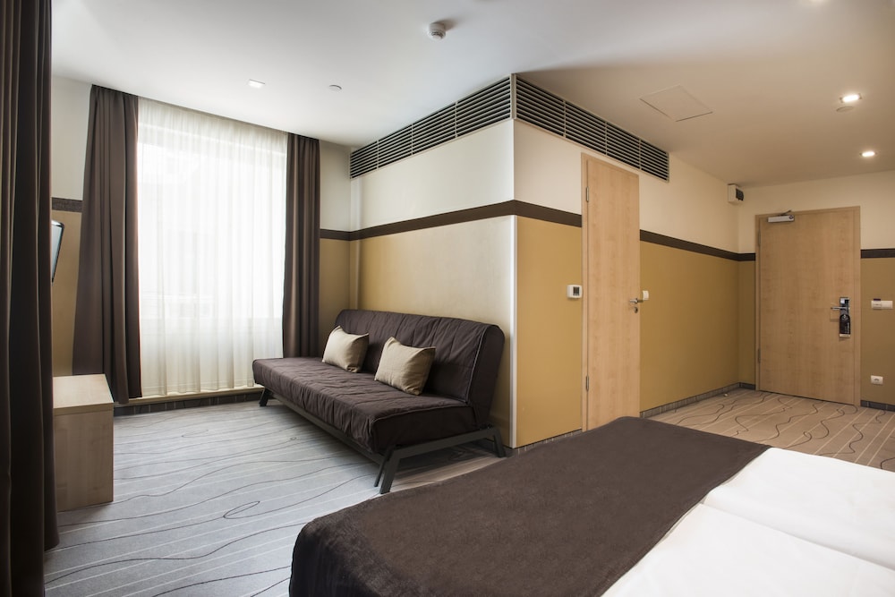Standard Double with Extra Bed