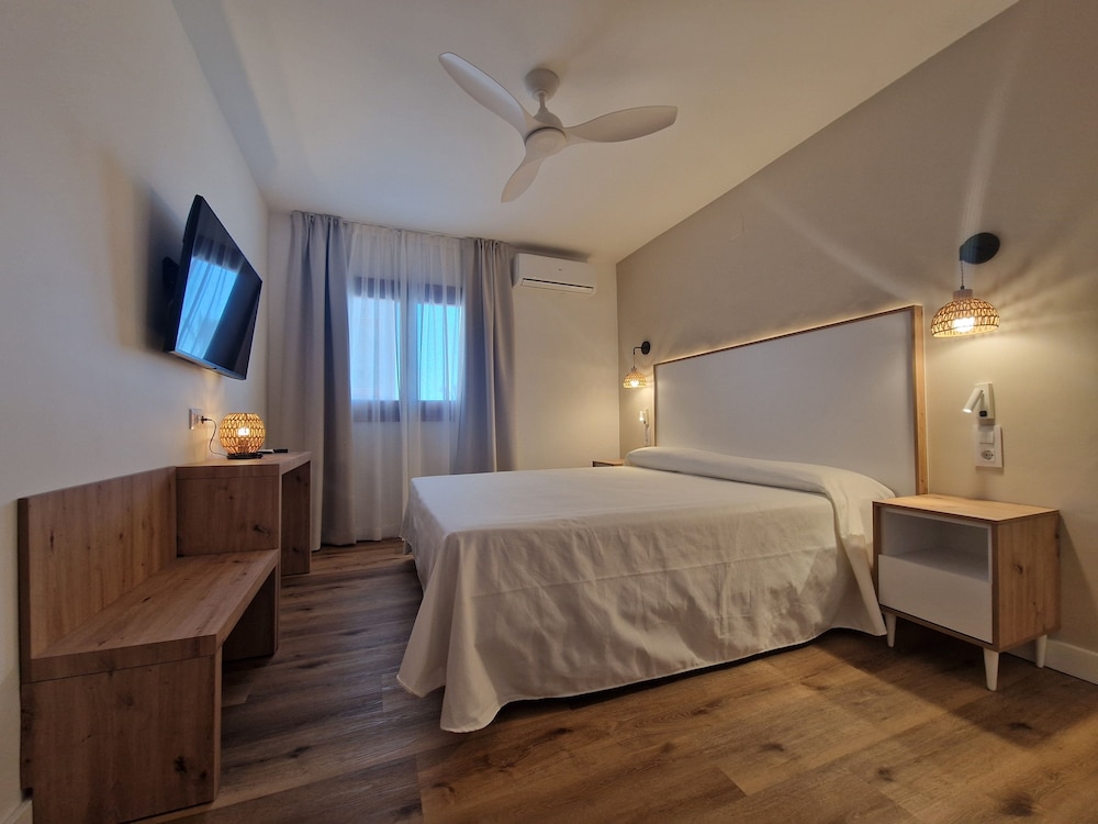 Double Room with Terrace and Sea Views