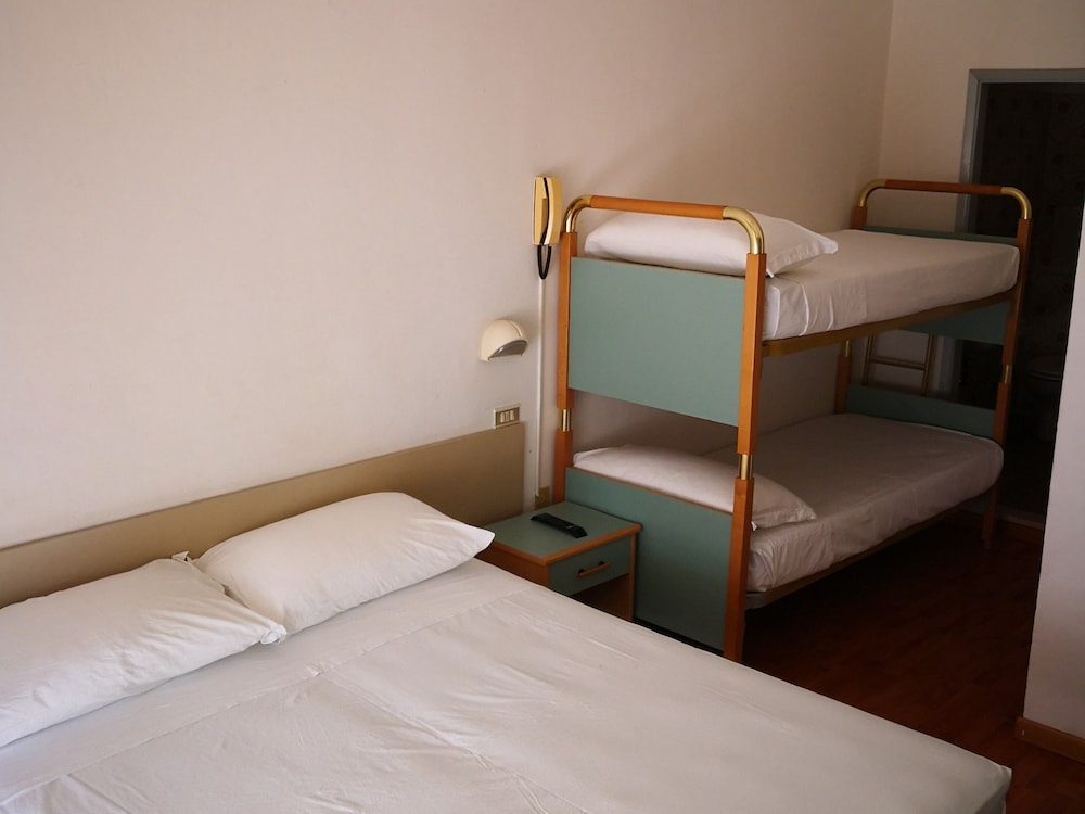 Classic Quadruple Room