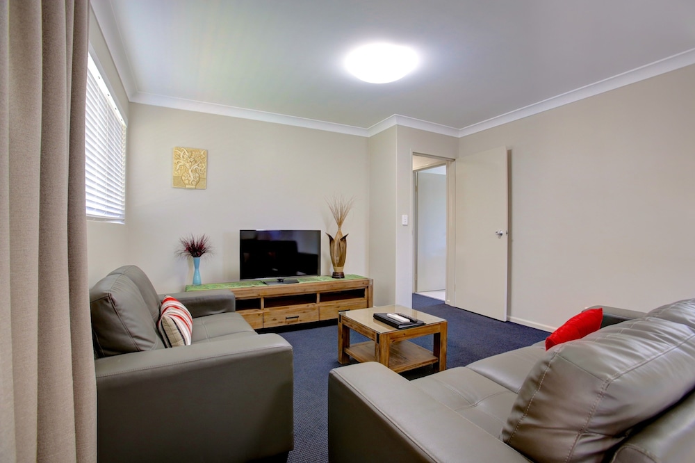 Apartment, 4 Bedrooms, Kitchen photo 2