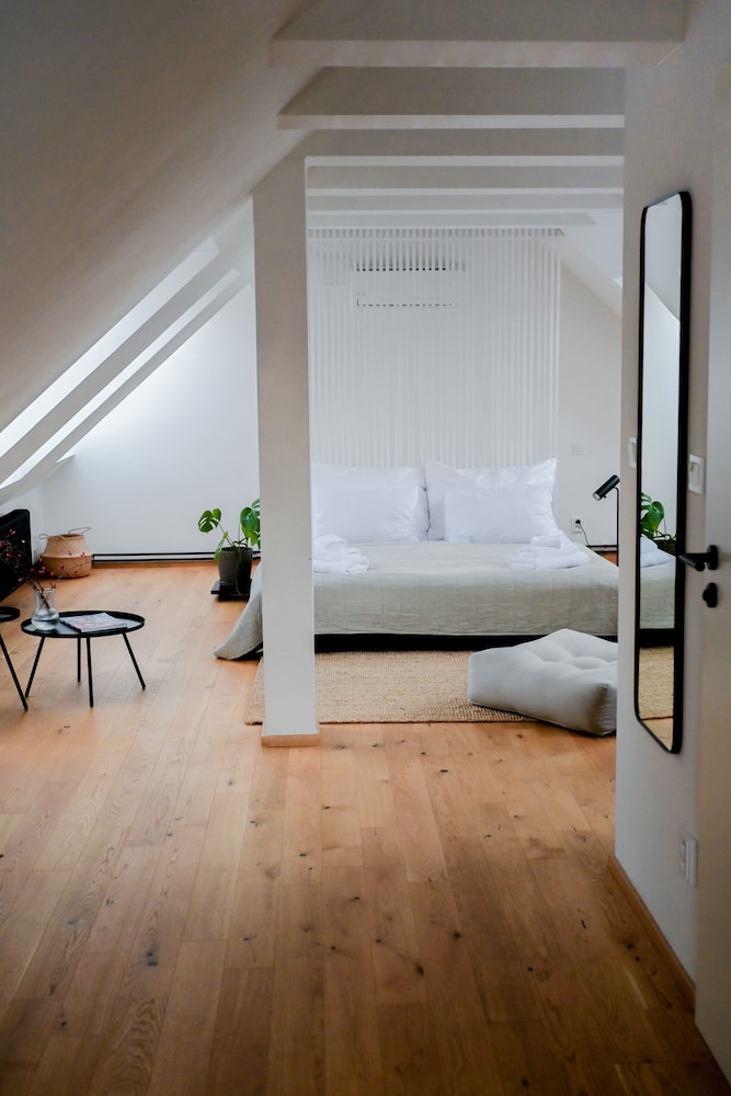 Comfort Room, Bathtub photo 2