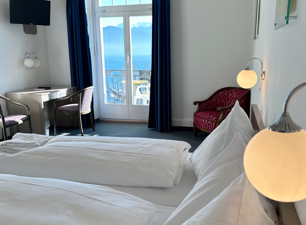 Deluxe Double Room photo 3