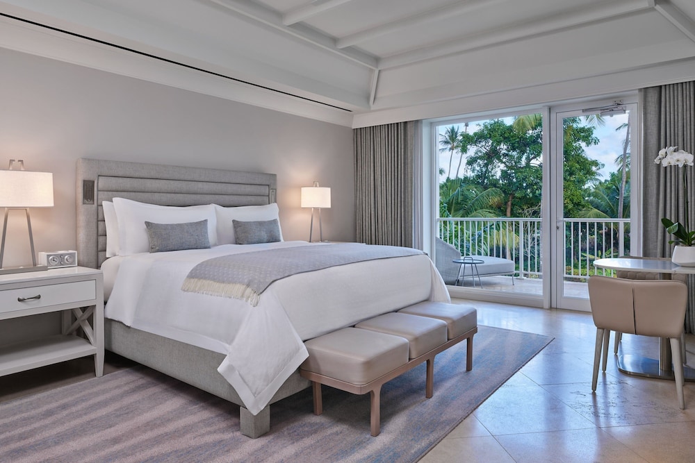Deluxe Room, 1 King Bed, Non Smoking, Garden View - Photo 5
