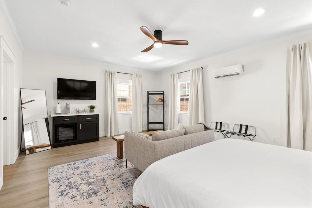 Luxury Studio Suite photo 2