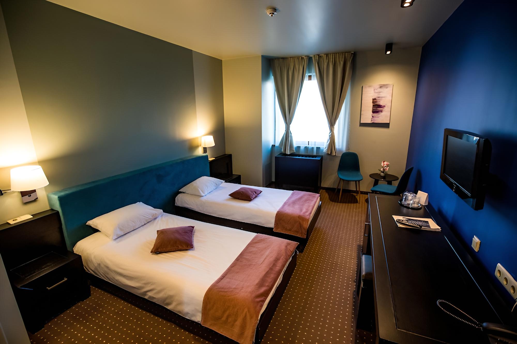 Superior Double or Twin Room photo 3