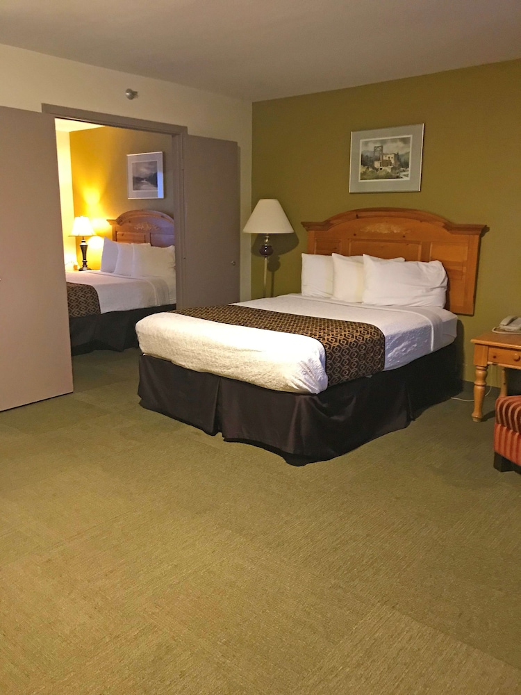 Suite, 2 Queen Beds, Non Smoking photo 1