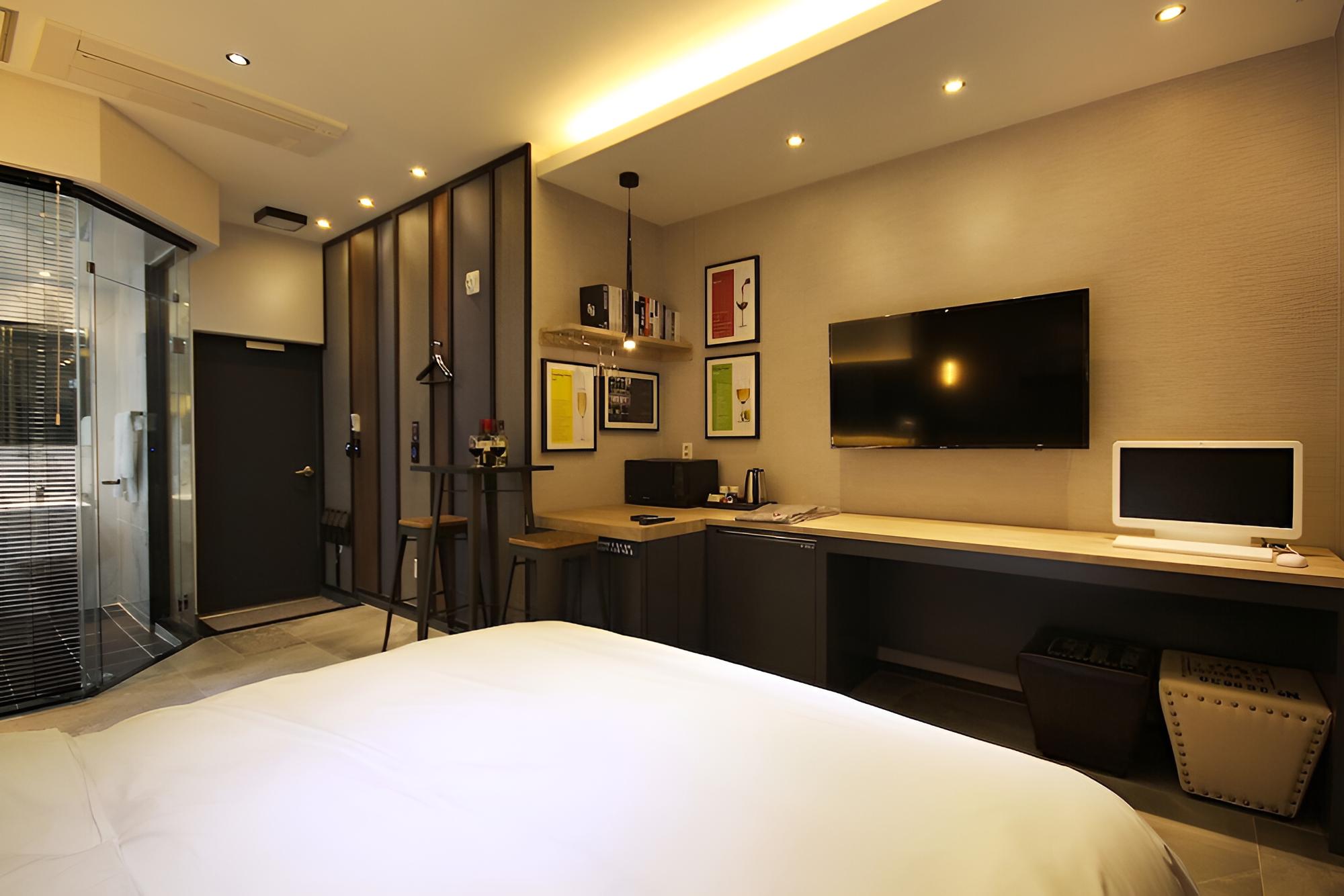 Room (Deluxe (Netflix service)) - Photo 18