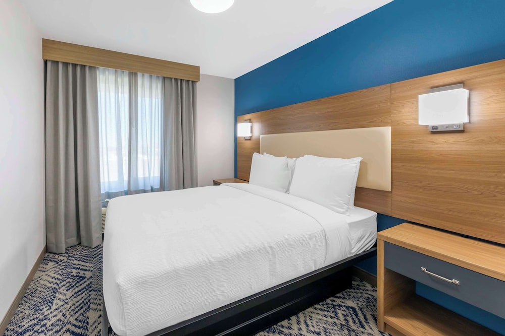 Suite, Multiple Beds, Non Smoking, Kitchen (Dining Table, Full Kitchen) - Photo 3