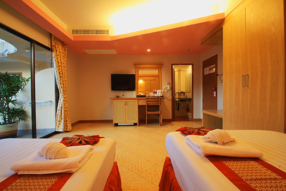Superior Double or Twin Room - Photo 7