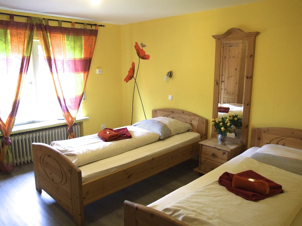 Economy Double Room, Private Bathroom - Photo 3