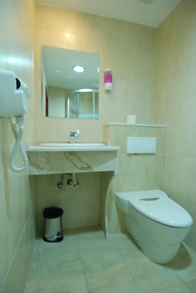 Standard Twin Room, 2 Twin Beds photo 2