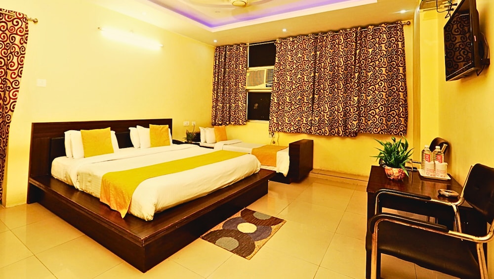Family Triple Room, Private Bathroom, City View photo 3