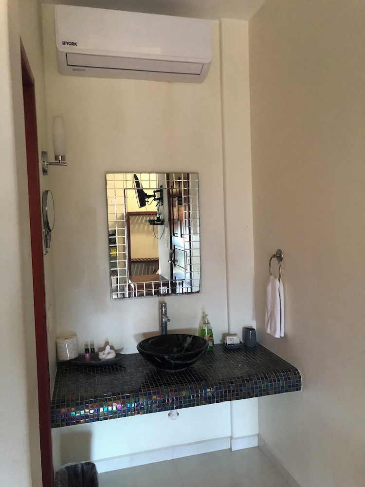 Deluxe Double Room, Ocean View photo 3
