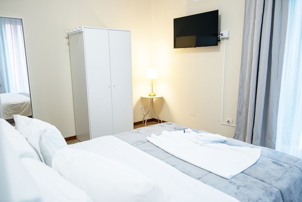 Comfort Room, River View