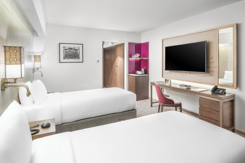 Superior 2 Queen beds