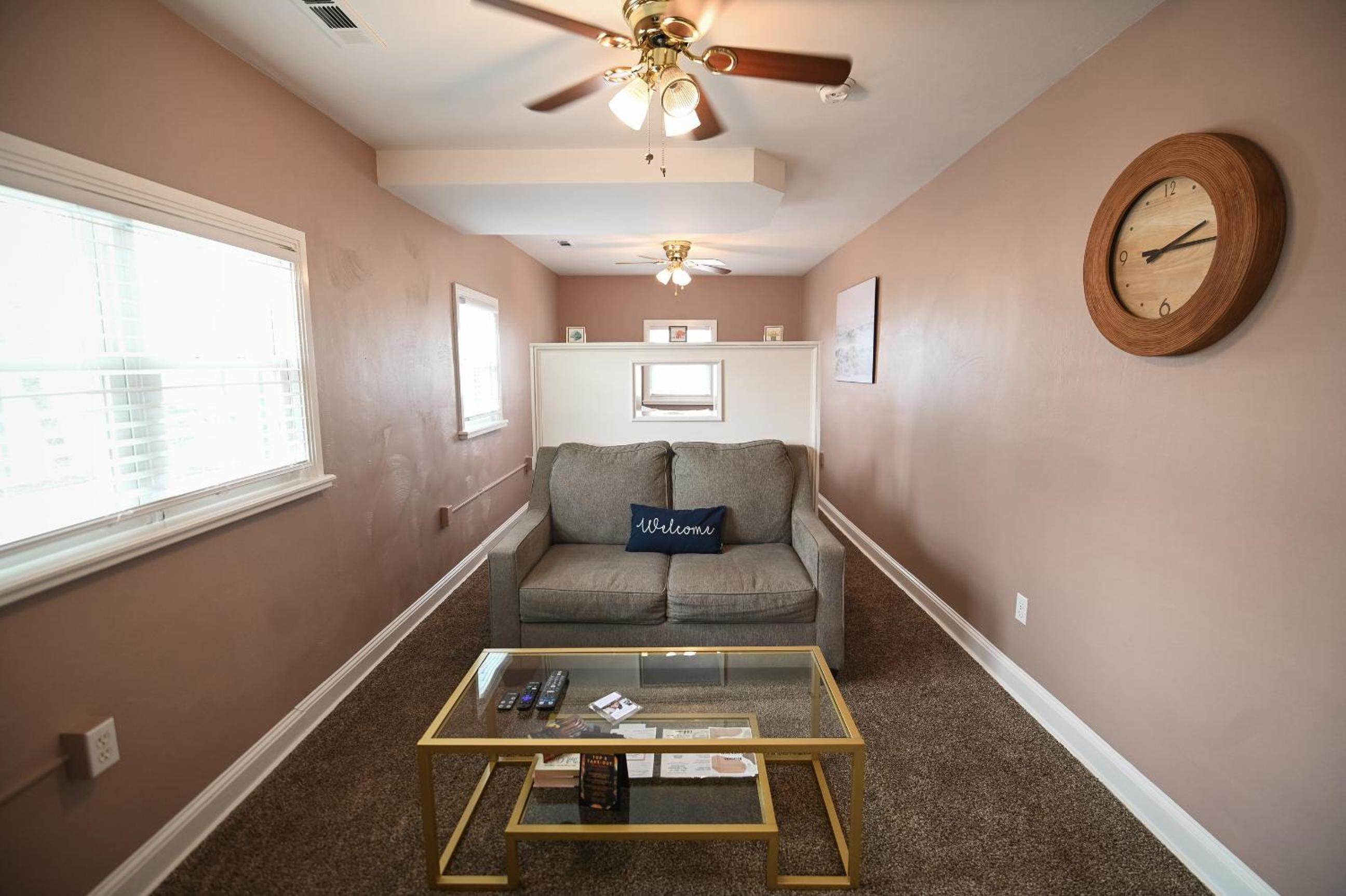 One-Bedroom Suite - Photo 2