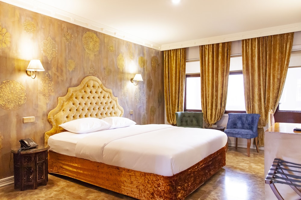 Deluxe Room - Photo 1