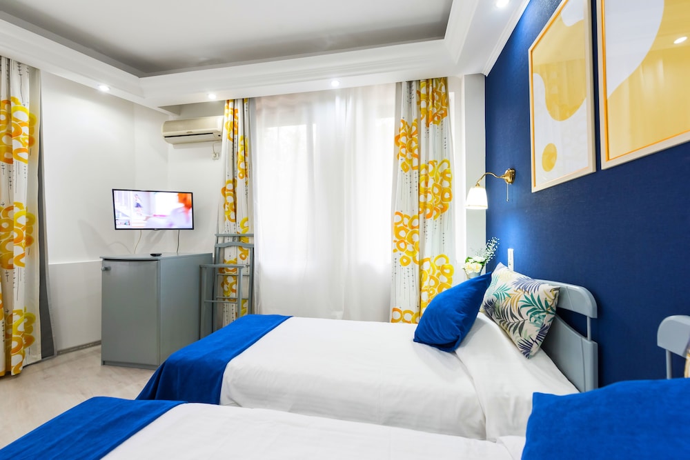 Superior Room, 2 Twin Beds - Photo 11