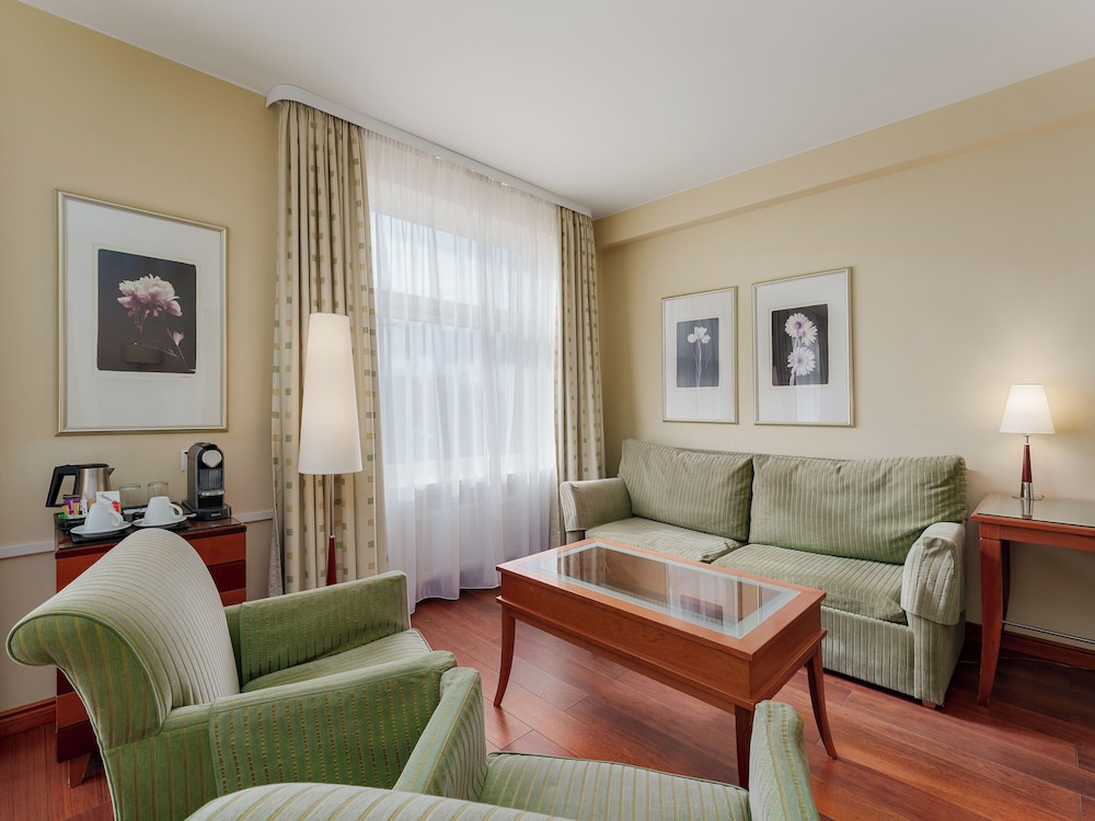 Premium Room - Photo 6