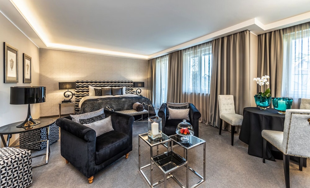 Room (Black And White Living)