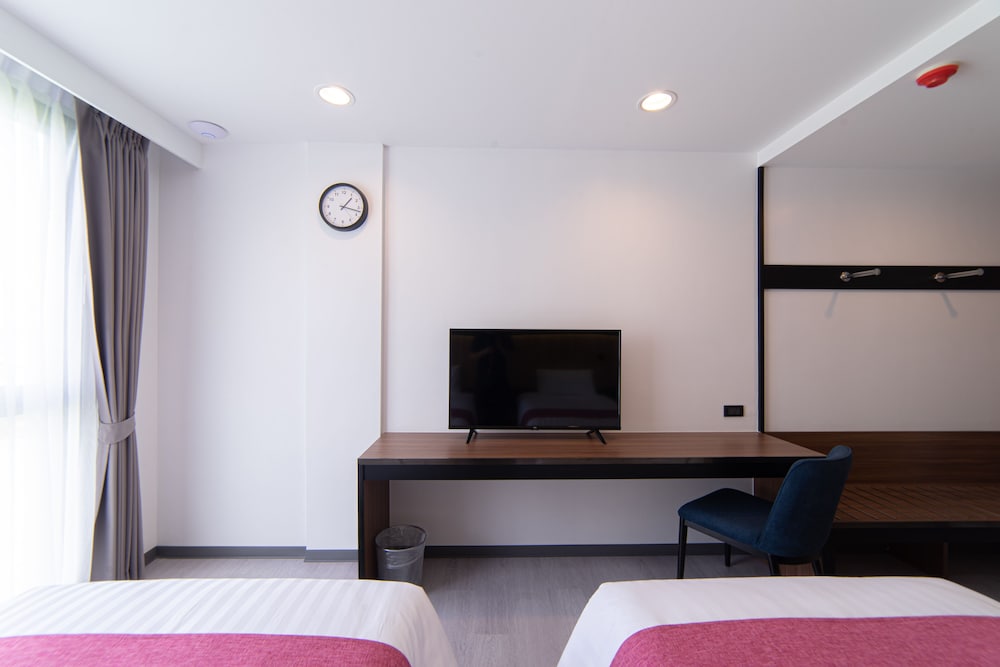 Deluxe Twin Room - Photo 3