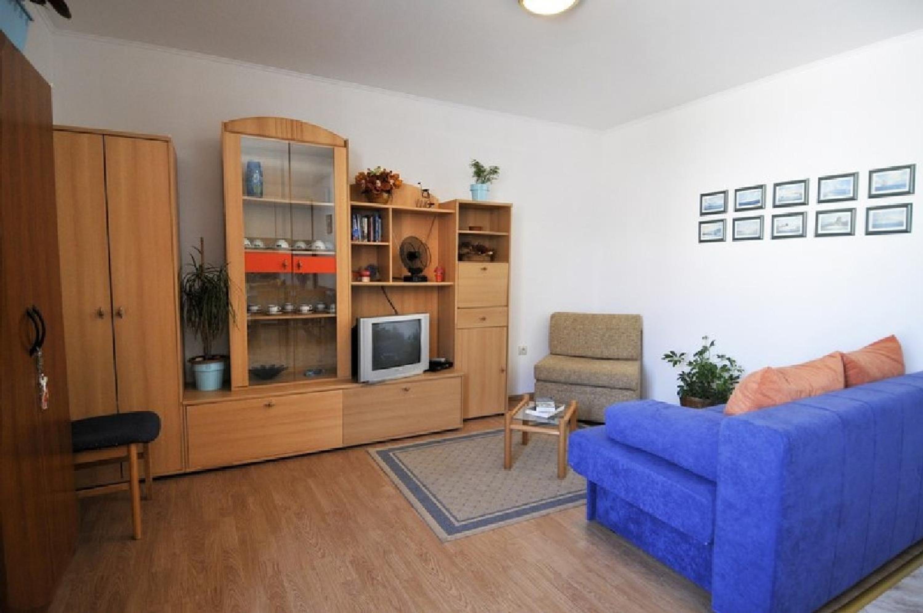 One-Bedroom Apartment with Terrace and Garden View photo 2