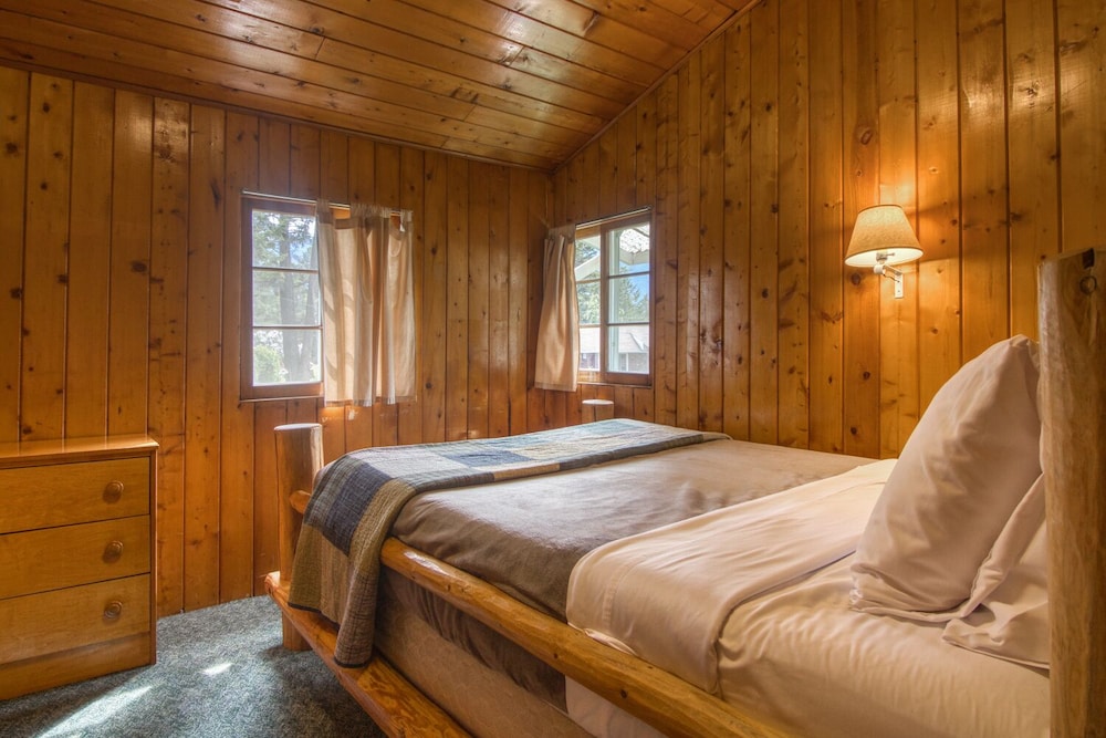 Cabin, 2 Bedrooms (1)
