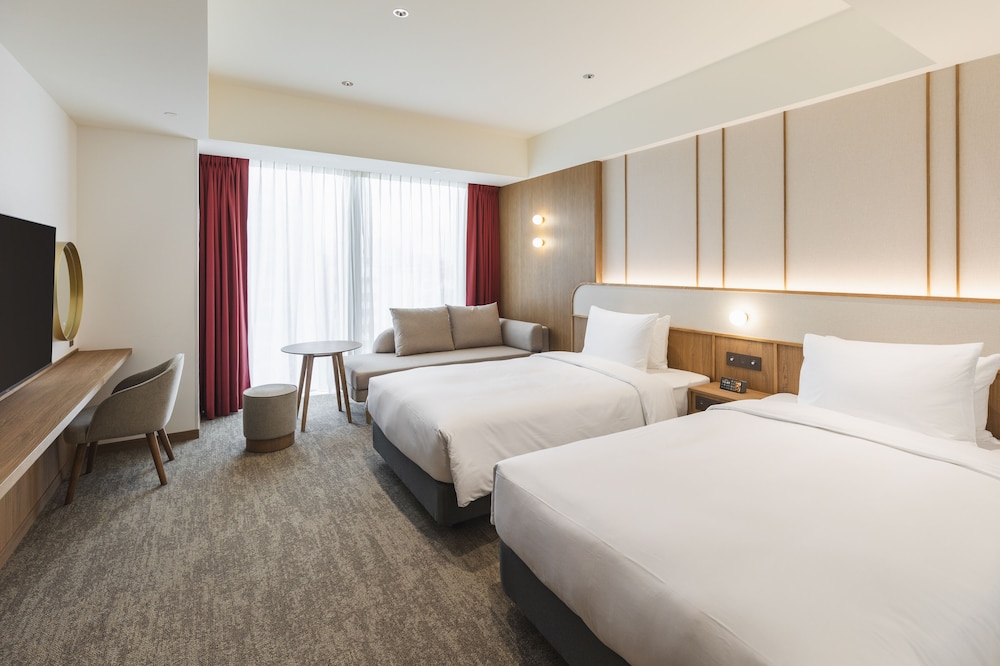 Deluxe Adjoining Room