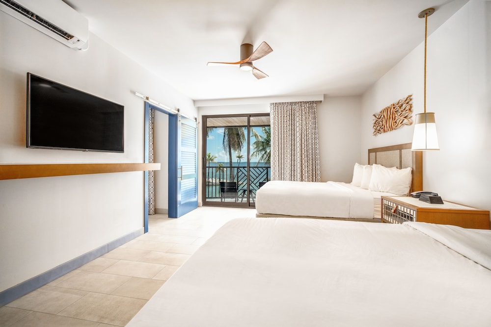 Deluxe Ocean View Two Queen Suite - Photo 2