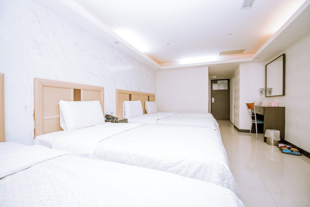 Elite Quadruple Room