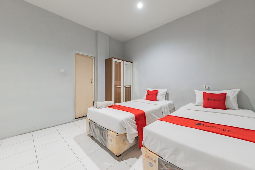 Twin Room - Photo 5