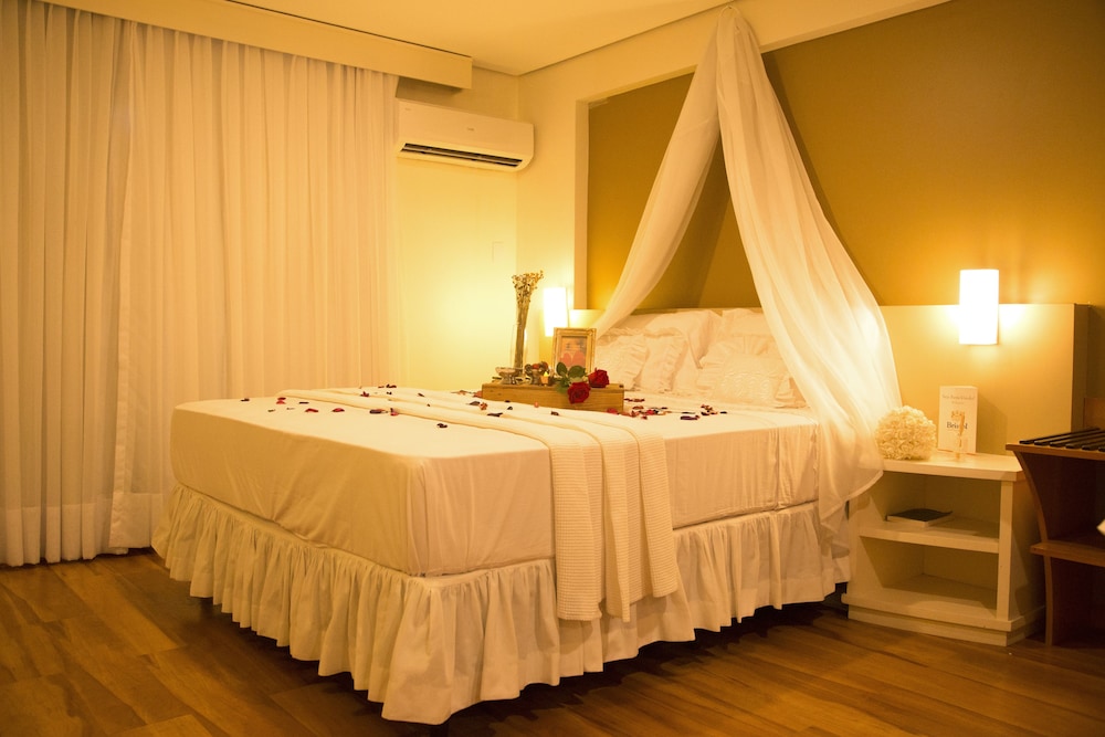 Premium Double Room - Photo 8