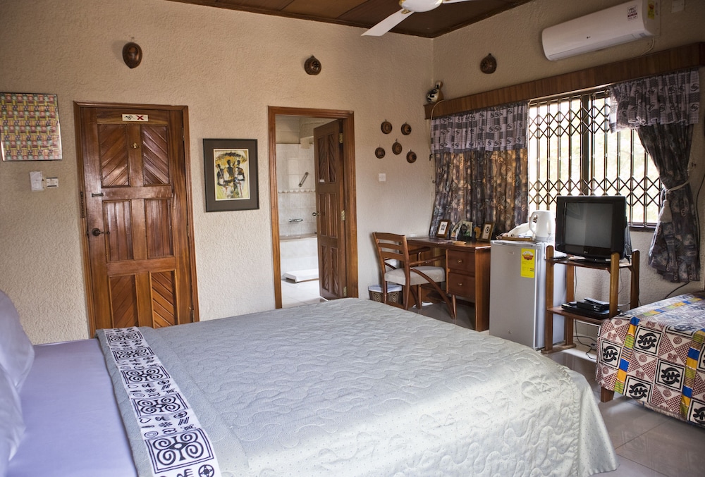 Comfort Room (Adinkra) photo 2