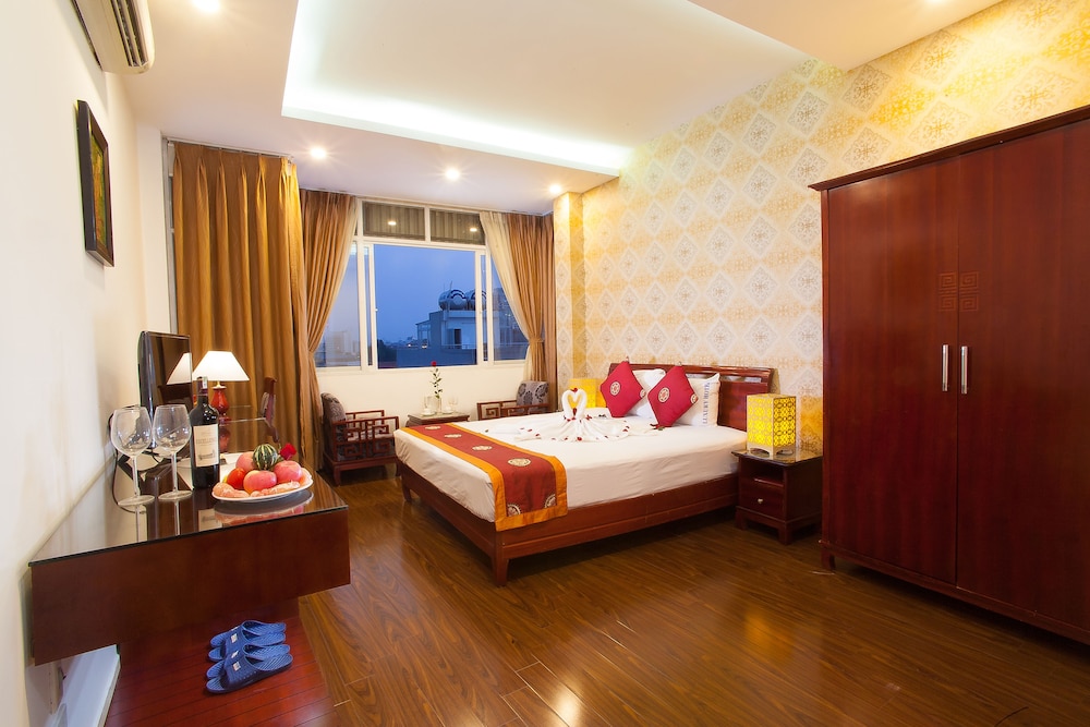 Honeymoon Suite, 1 Bedroom, Non Smoking, City View