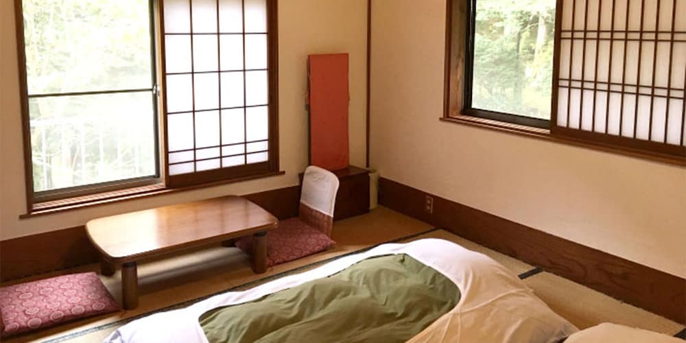 Japanese Style Room 7.5 tatami Shared Bathroom