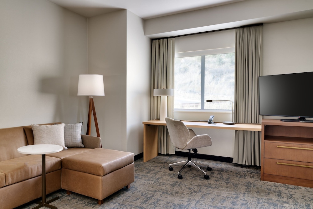 Suite, 1 Bedroom - Photo 7